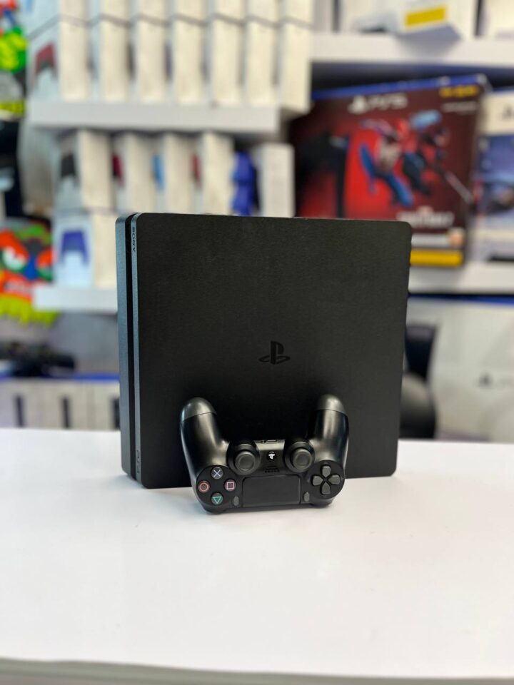 خرید PS4 SLIM